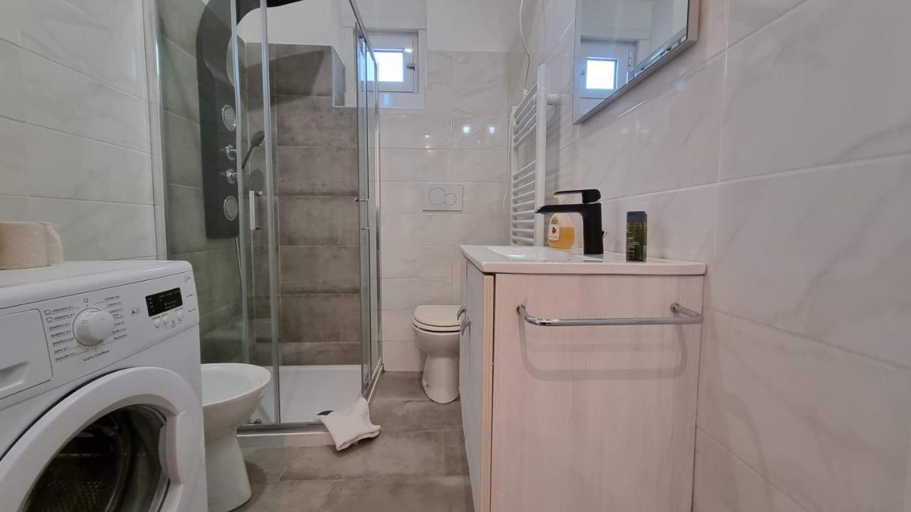 Apartament Crispi 85 - Air Conditioner - Teatro Rossetti Triest Zewnętrze zdjęcie
