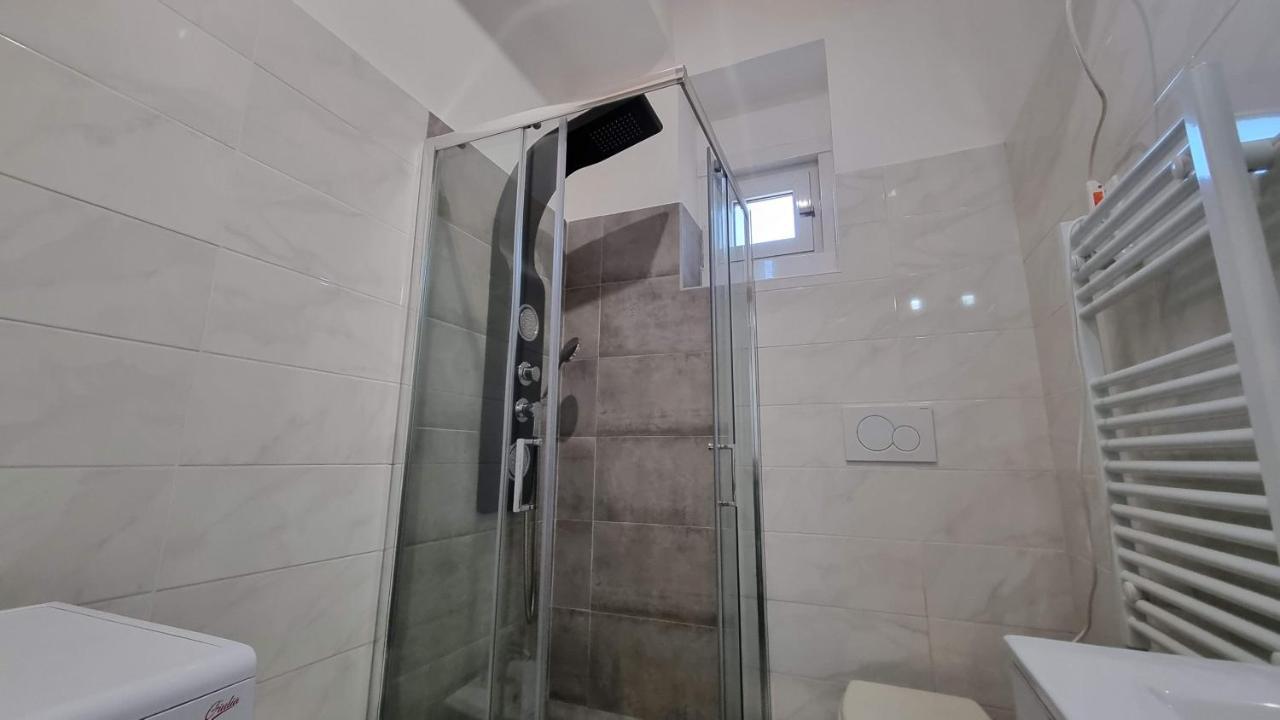 Apartament Crispi 85 - Air Conditioner - Teatro Rossetti Triest Zewnętrze zdjęcie